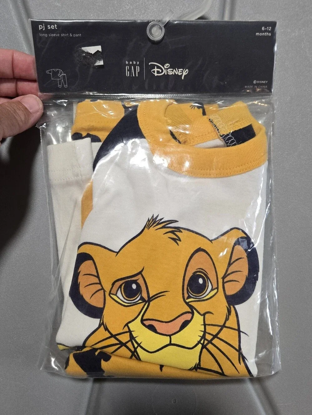 GAP Kids The Lion King Yellow & Navy Pajama Set 6-12 Months